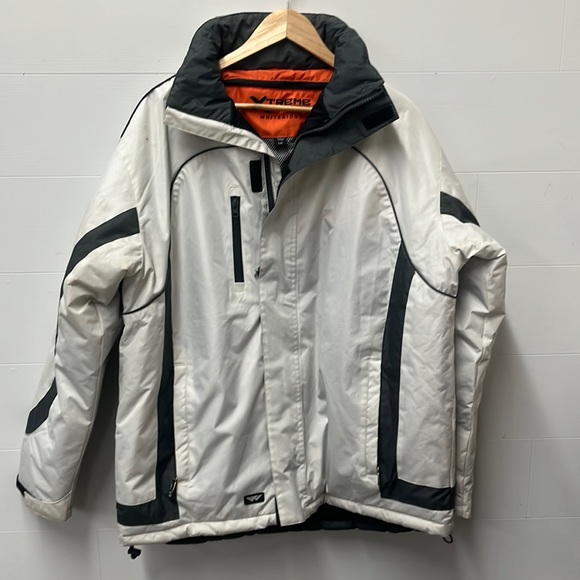 Mens Large winter jacket - Picture 1 of 3